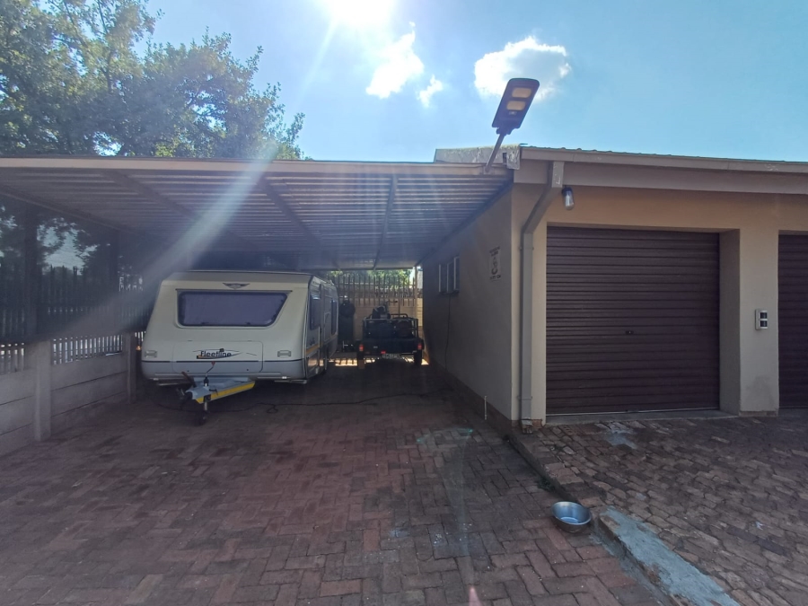 3 Bedroom Property for Sale in Vaalpark Free State